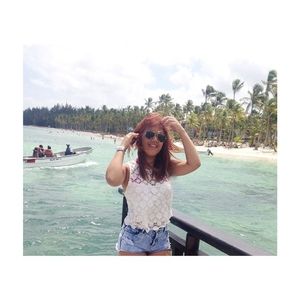 Meet your Posher, Elizabeth